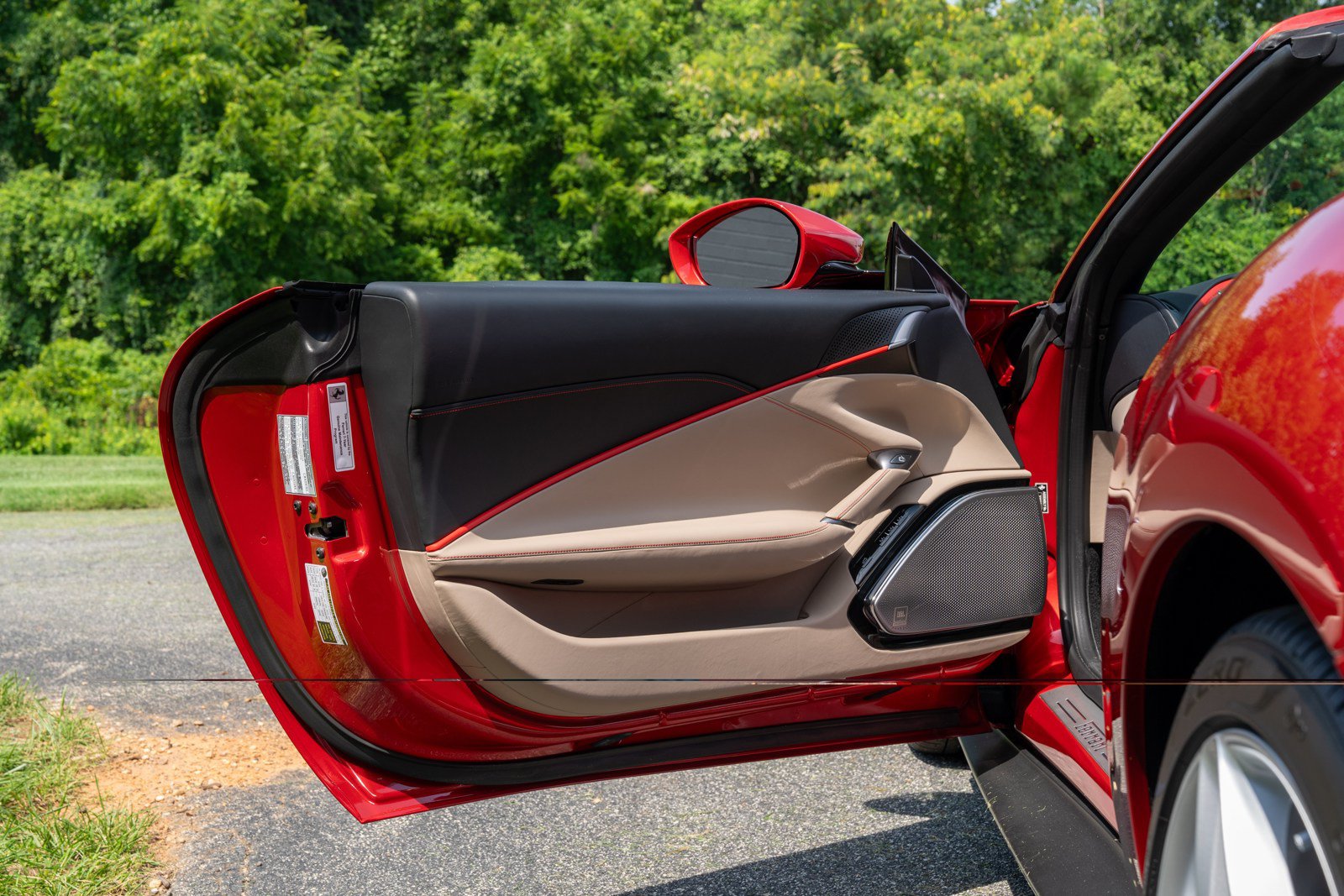 Used 2024 Ferrari Roma Spider RWD image 26