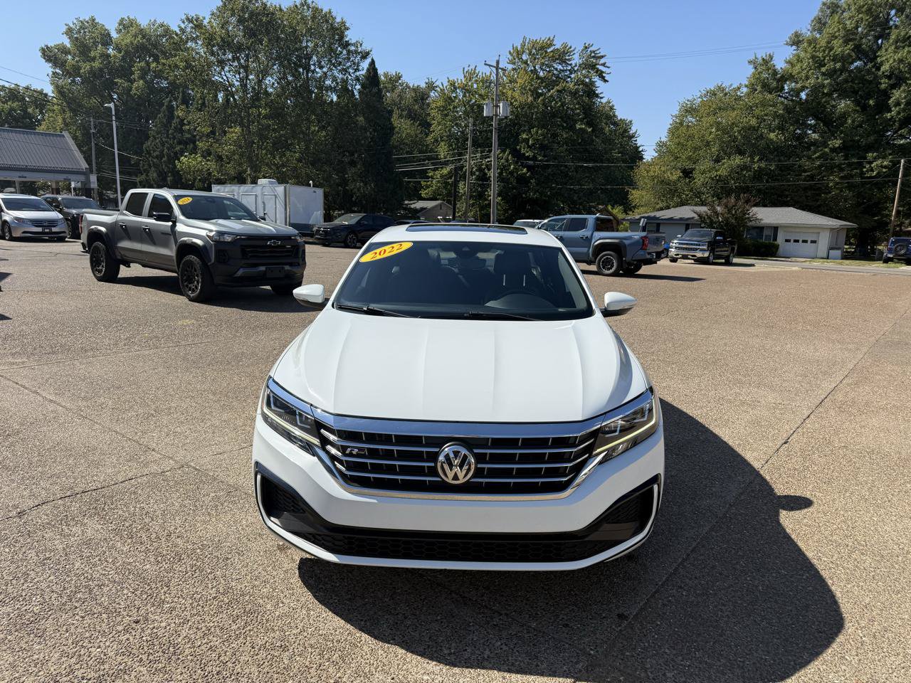 Used 2022 Volkswagen Passat 2.0T R-Line FWD image 2