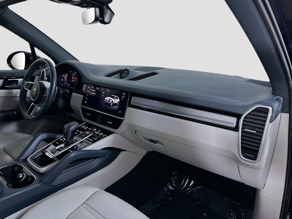 Certified 2023 Porsche Cayenne Platinum Edition AWD/4WD image 32