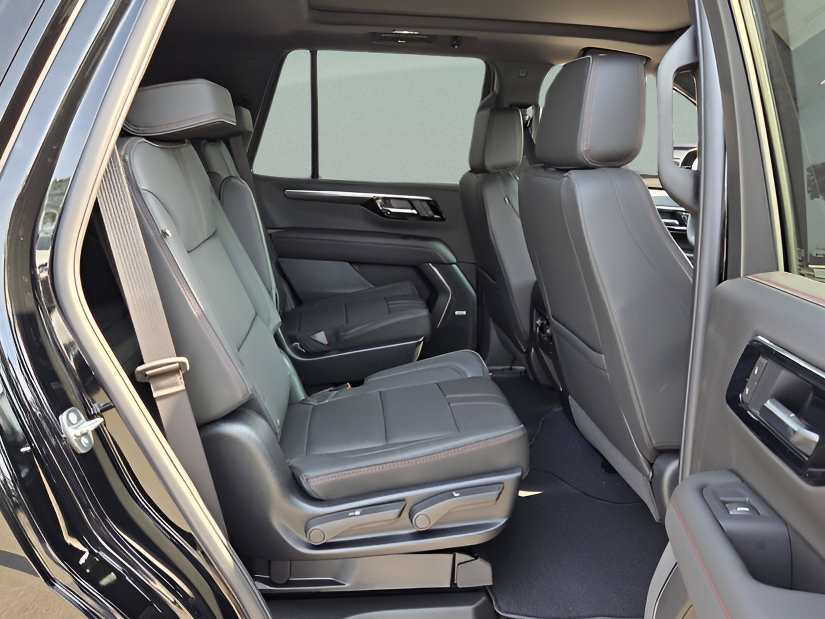 New 2026 Chevrolet Tahoe RST w/ Advanced Technology Package AWD/4WD image 17