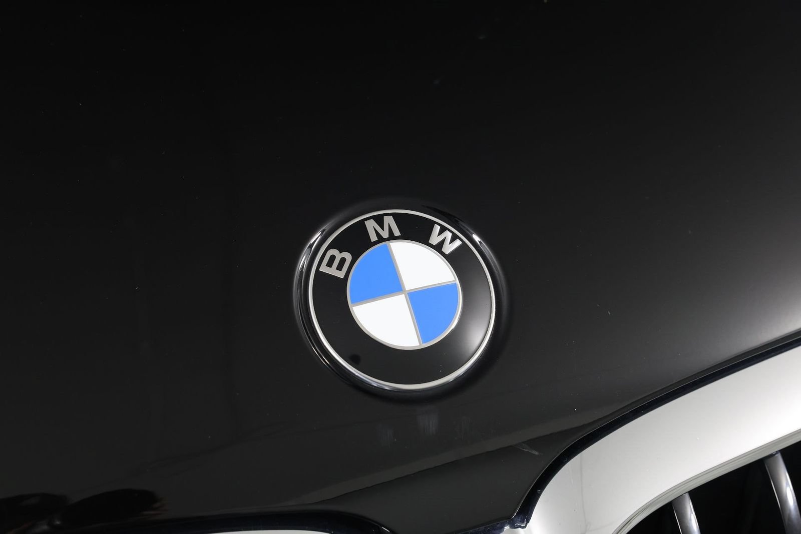 Used 2023 BMW 540i w/ Premium Package RWD image 27
