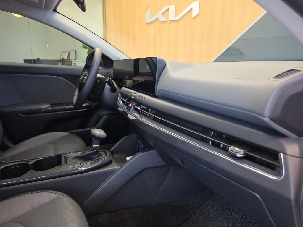 Certified 2026 Kia K4 EX FWD image 48