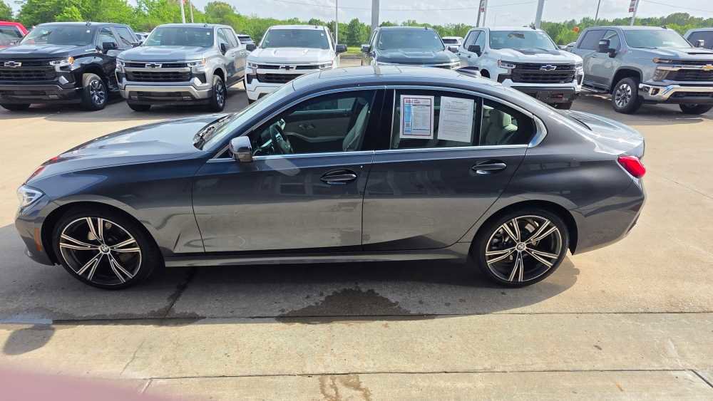 Used 2020 BMW 330i Sedan w/ Premium Package image 2