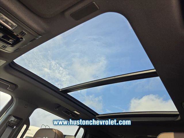 New 2026 Chevrolet Suburban High Country image 32