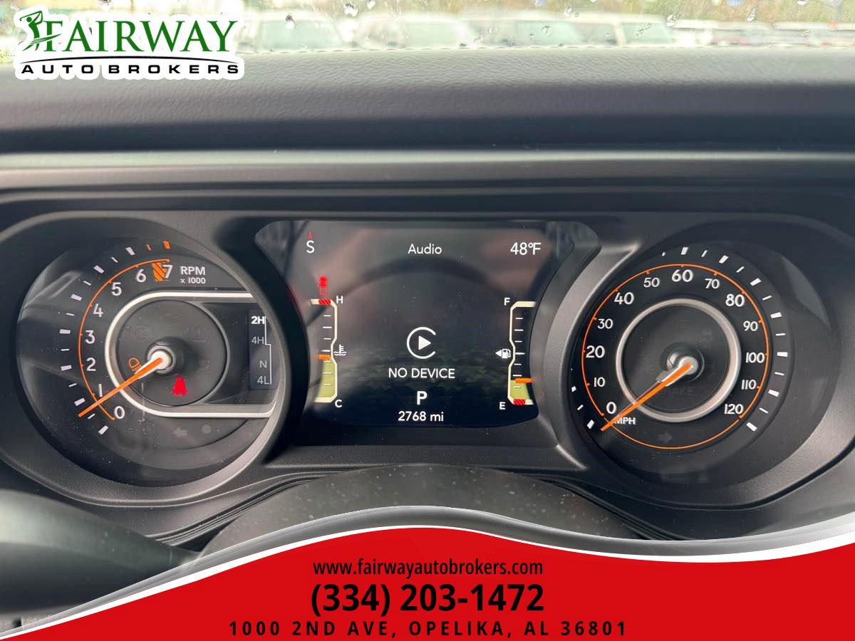 Used 2025 Jeep Gladiator Rubicon w/ Convenience Group AWD/4WD image 20