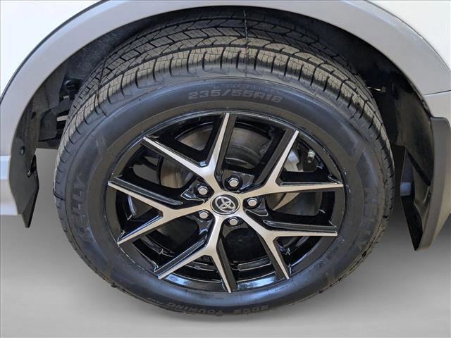Used 2017 Toyota RAV4 SE image 26