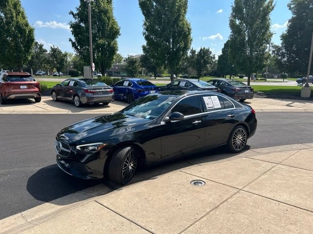 Used 2022 Mercedes-Benz C 300 4MATIC Sedan image 3