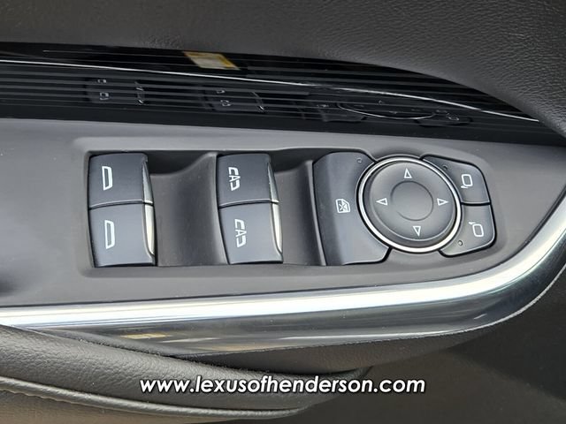 Used 2024 Cadillac XT4 Luxury w/ Cold Weather Package FWD image 22