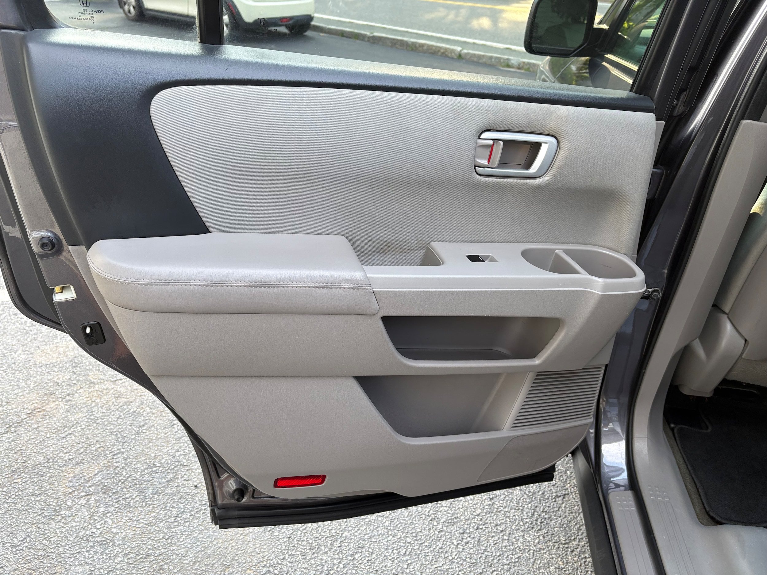 Used 2015 Honda Pilot LX image 16