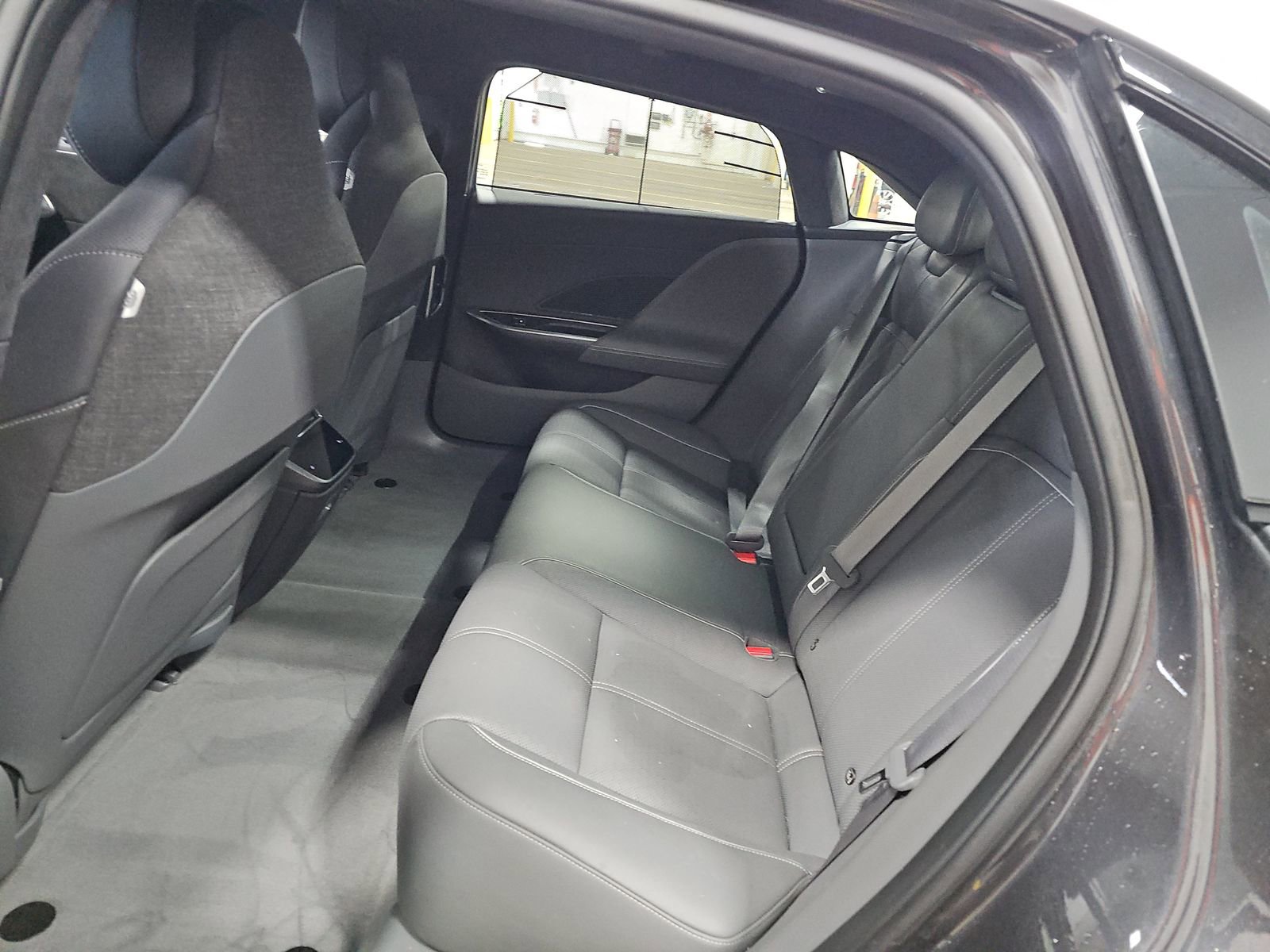 Used 2022 Lucid Air Grand Touring image 15