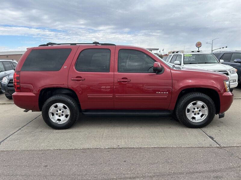 Used 2014 Chevrolet Tahoe LT w/ Luxury Package AWD/4WD image 7