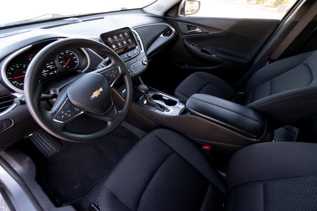 Used 2023 Chevrolet Malibu LT image 24