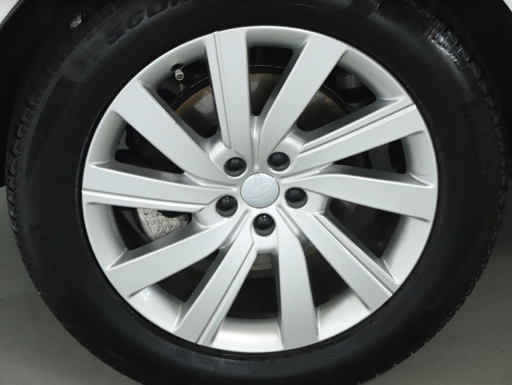 Used 2025 Land Rover Range Rover SE AWD/4WD image 41