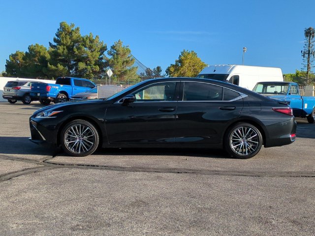 Used 2025 Lexus ES 300h w/ Premium Package FWD image 5