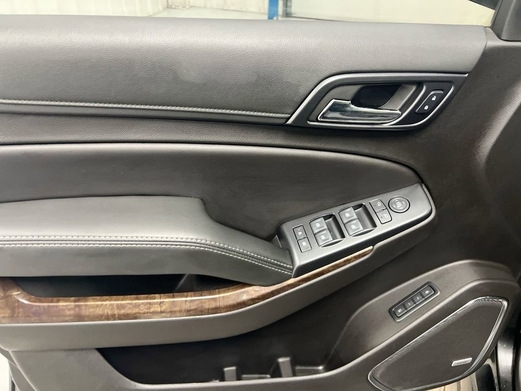 Used 2018 Chevrolet Suburban LT AWD/4WD image 22