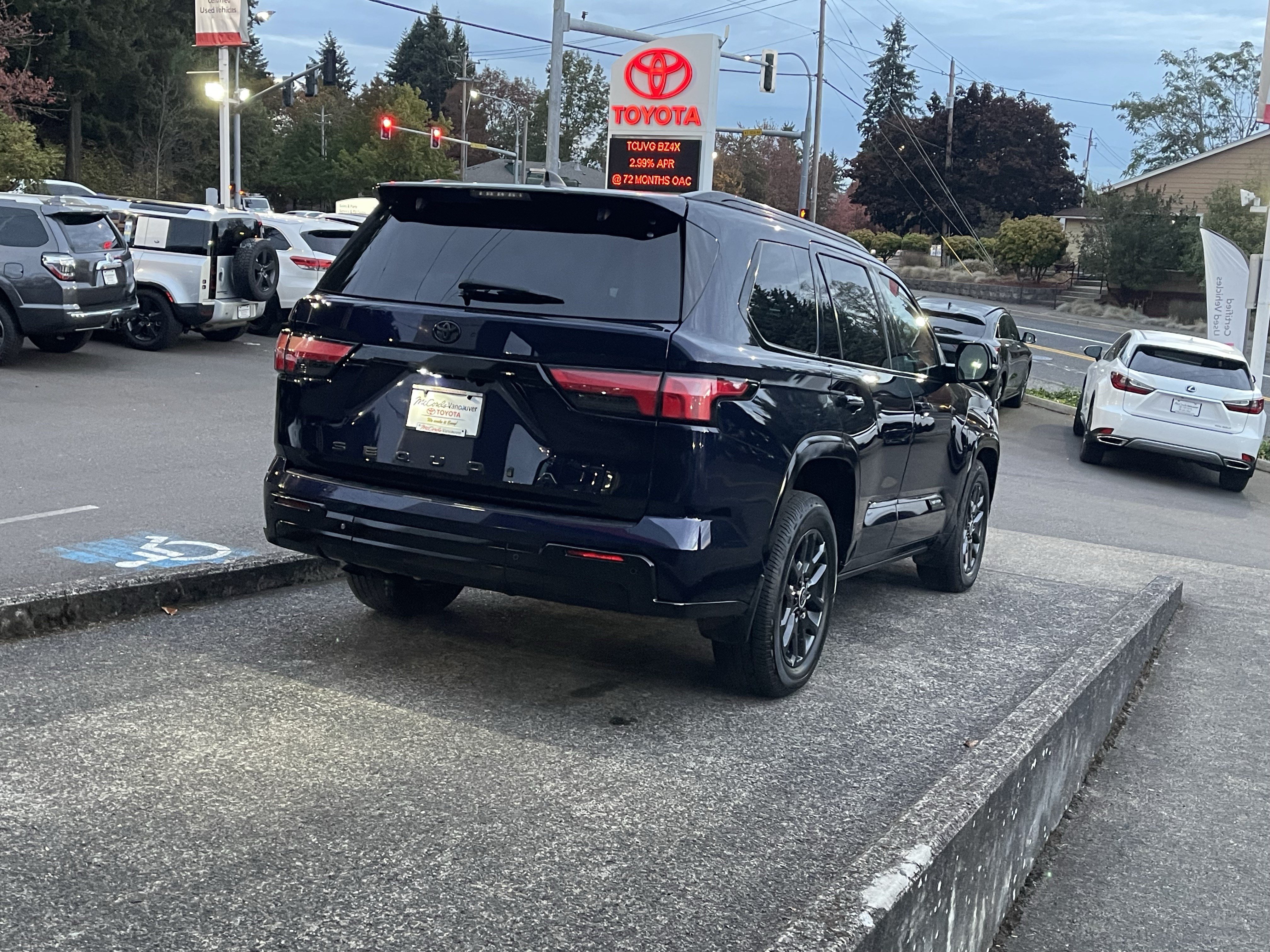 Certified 2024 Toyota Sequoia Platinum AWD/4WD image 7
