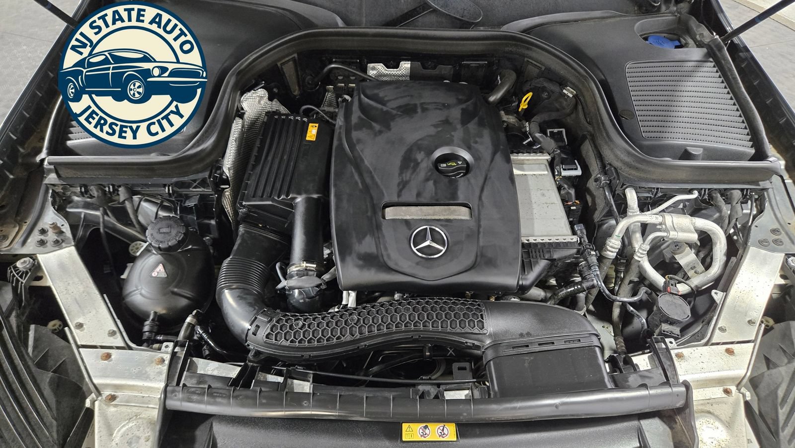 Used 2018 Mercedes-Benz GLC 300 4MATIC image 38
