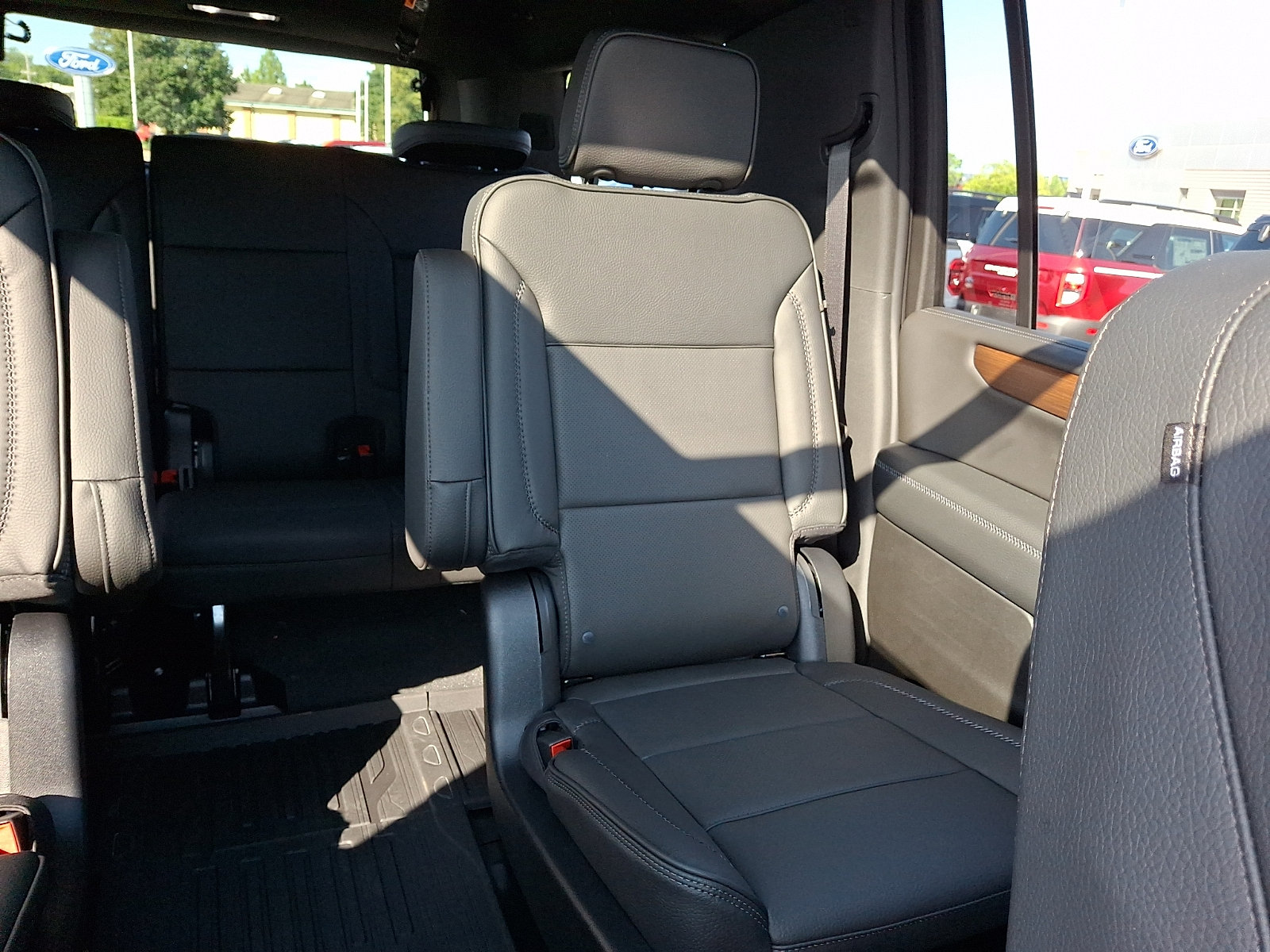 Used 2026 GMC Yukon XL Denali w/ Sun & Power Step Package AWD/4WD image 20
