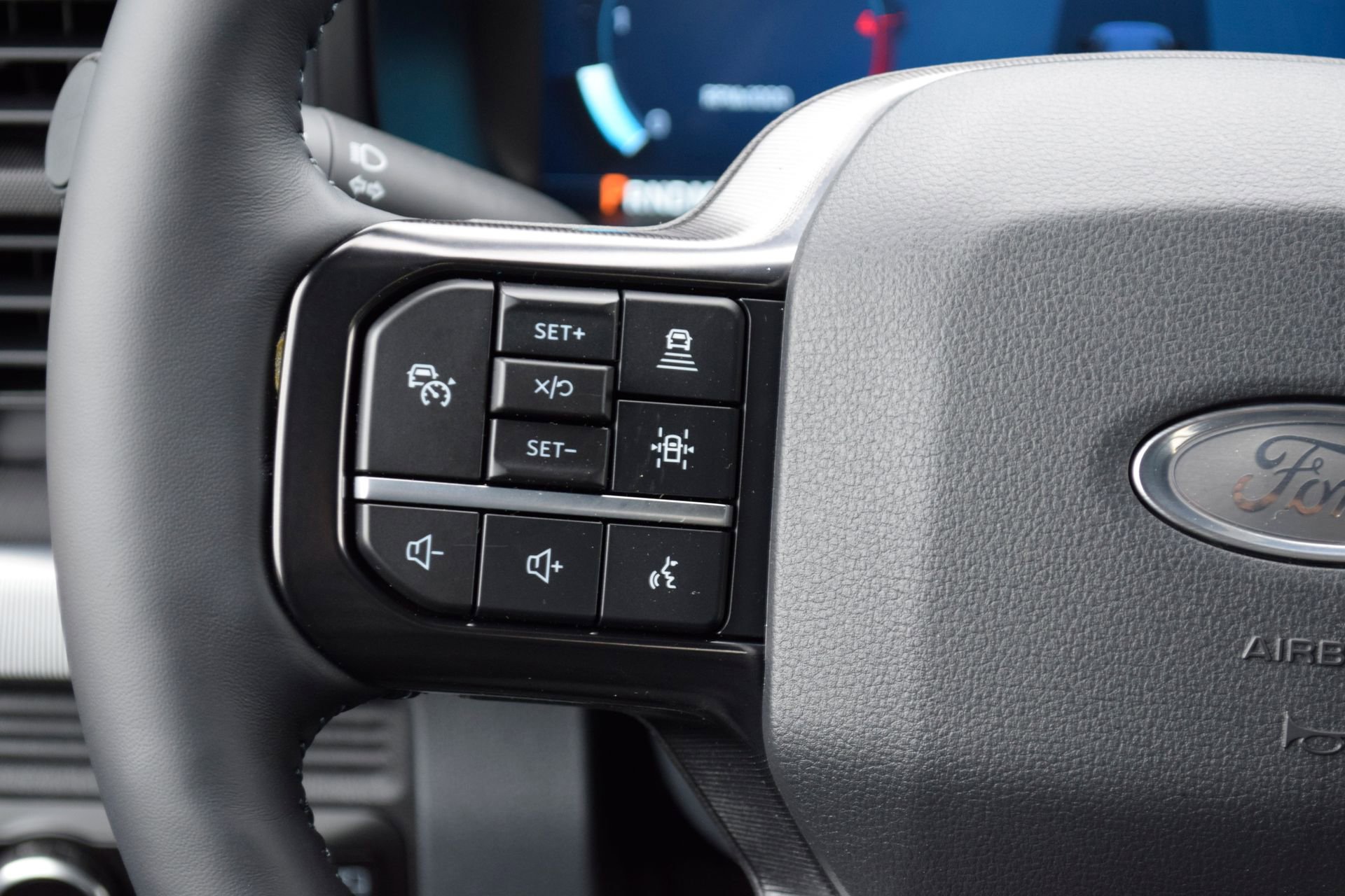 New 2026 Ford F250 Platinum AWD/4WD image 9