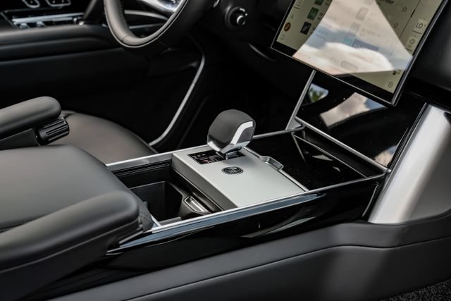 New 2026 Land Rover Range Rover SE AWD/4WD image 31