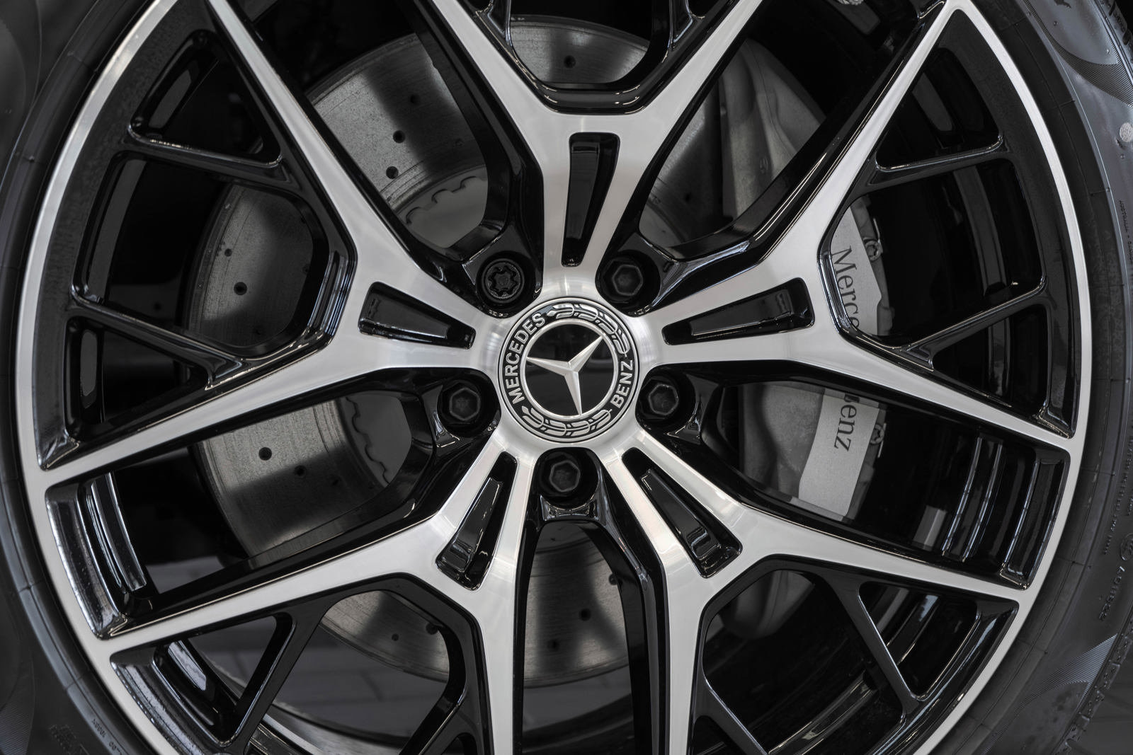 New 2025 Mercedes-Benz E 450 4MATIC All-Terrain Wagon image 29