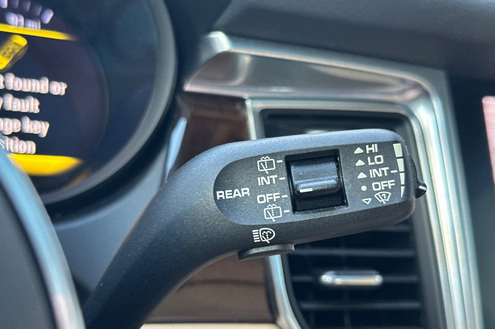 Used 2018 Porsche Macan Sport Edition image 33