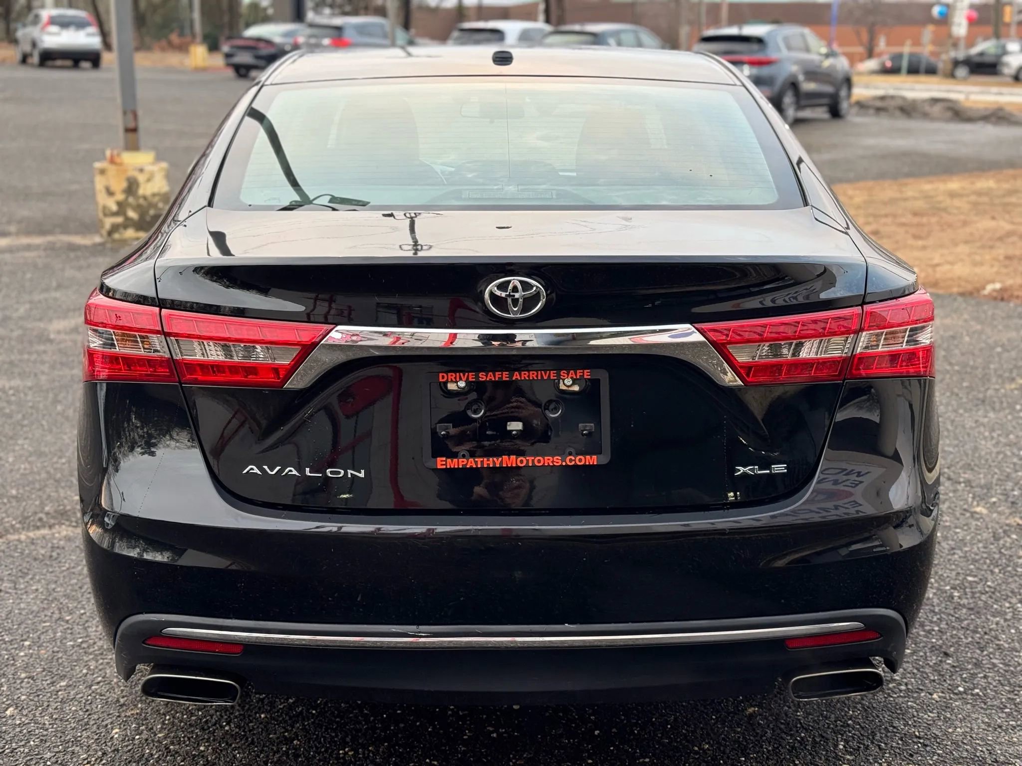 Used 2018 Toyota Avalon XLE image 4