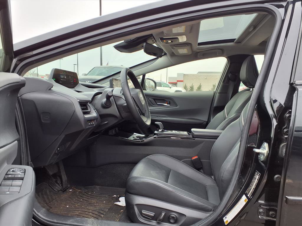 Used 2024 Toyota Prius XLE image 27