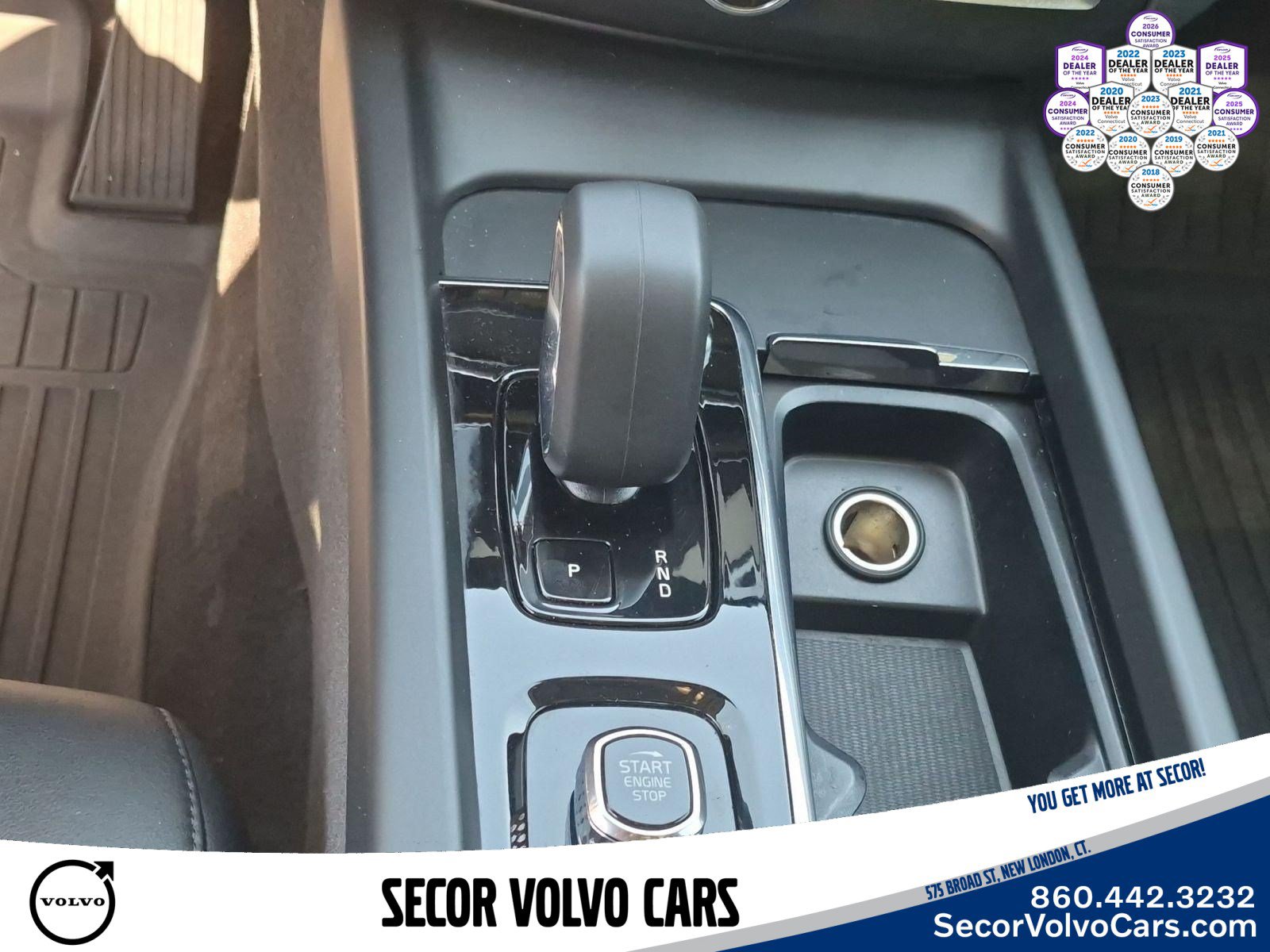 Used 2024 Volvo XC60 B5 Core w/ Climate Package AWD/4WD image 13