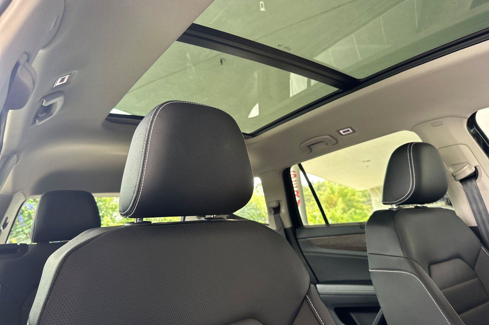 New 2026 Volkswagen Atlas SEL image 17