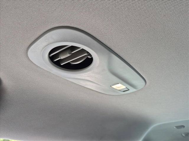Used 2020 Chrysler Pacifica Touring-L FWD image 29