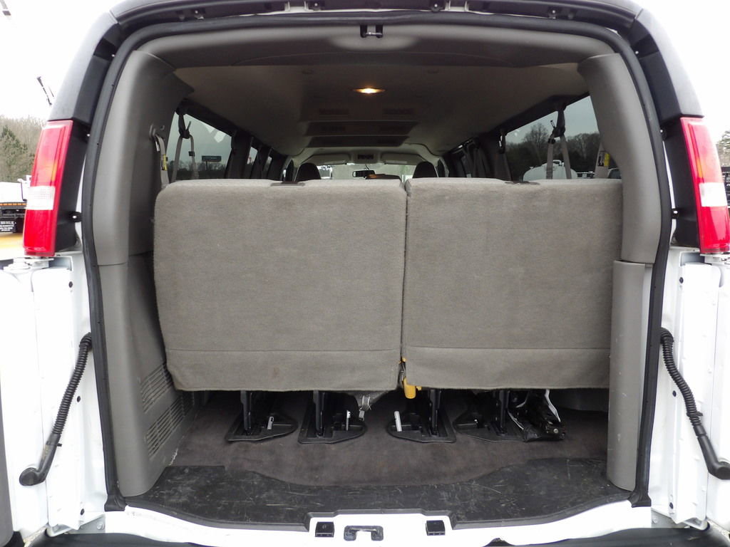 Used 2020 Chevrolet Express 3500 LS image 49