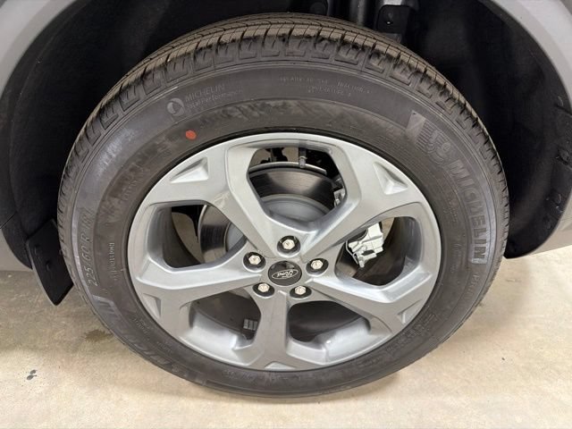 New 2026 Ford Escape ST-Line w/ Tech Pack #1 AWD/4WD image 8