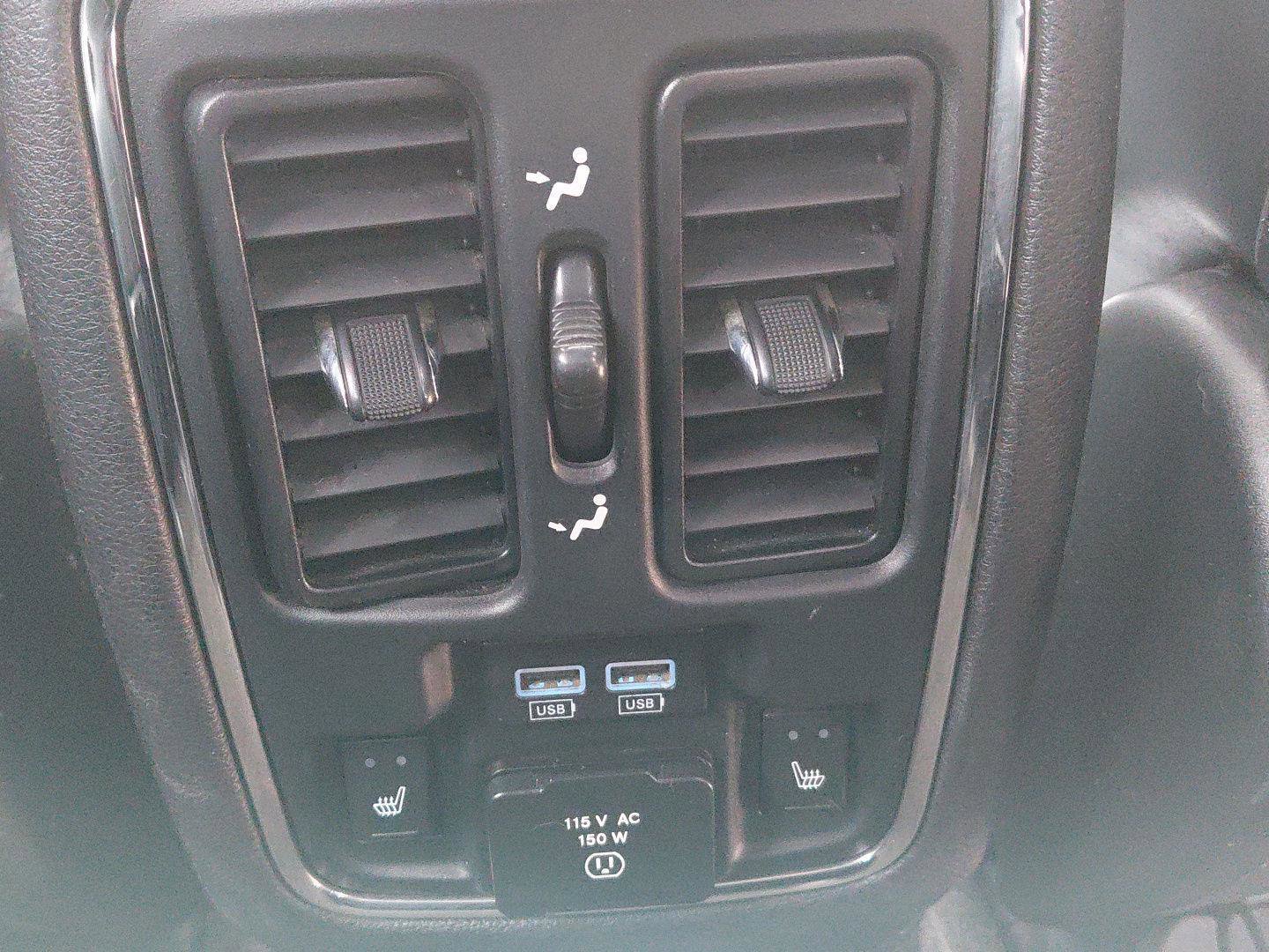 Used 2015 Jeep Grand Cherokee Limited w/ Luxury Group II image 16