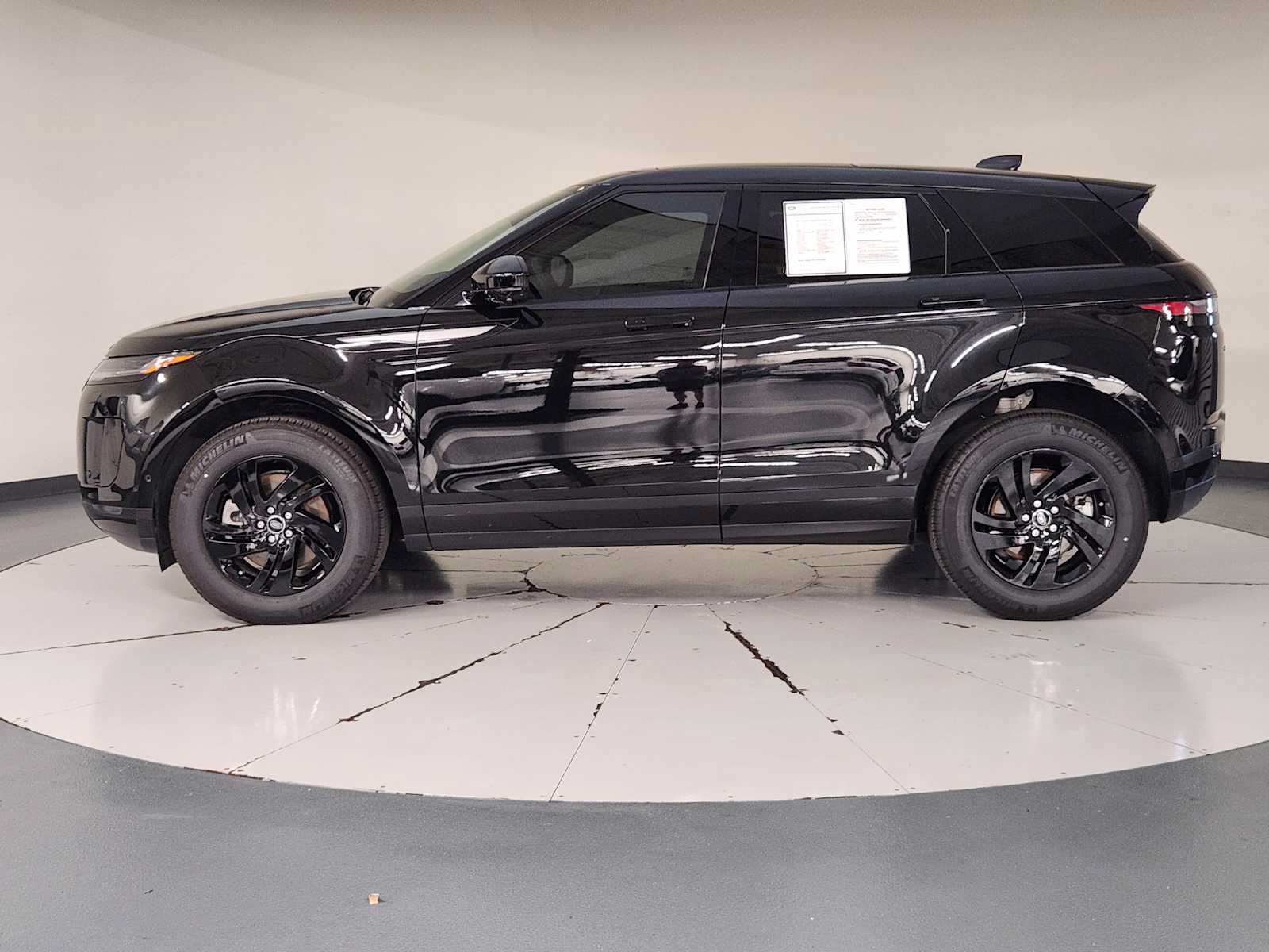 Used 2026 Land Rover Range Rover Evoque S AWD/4WD image 5