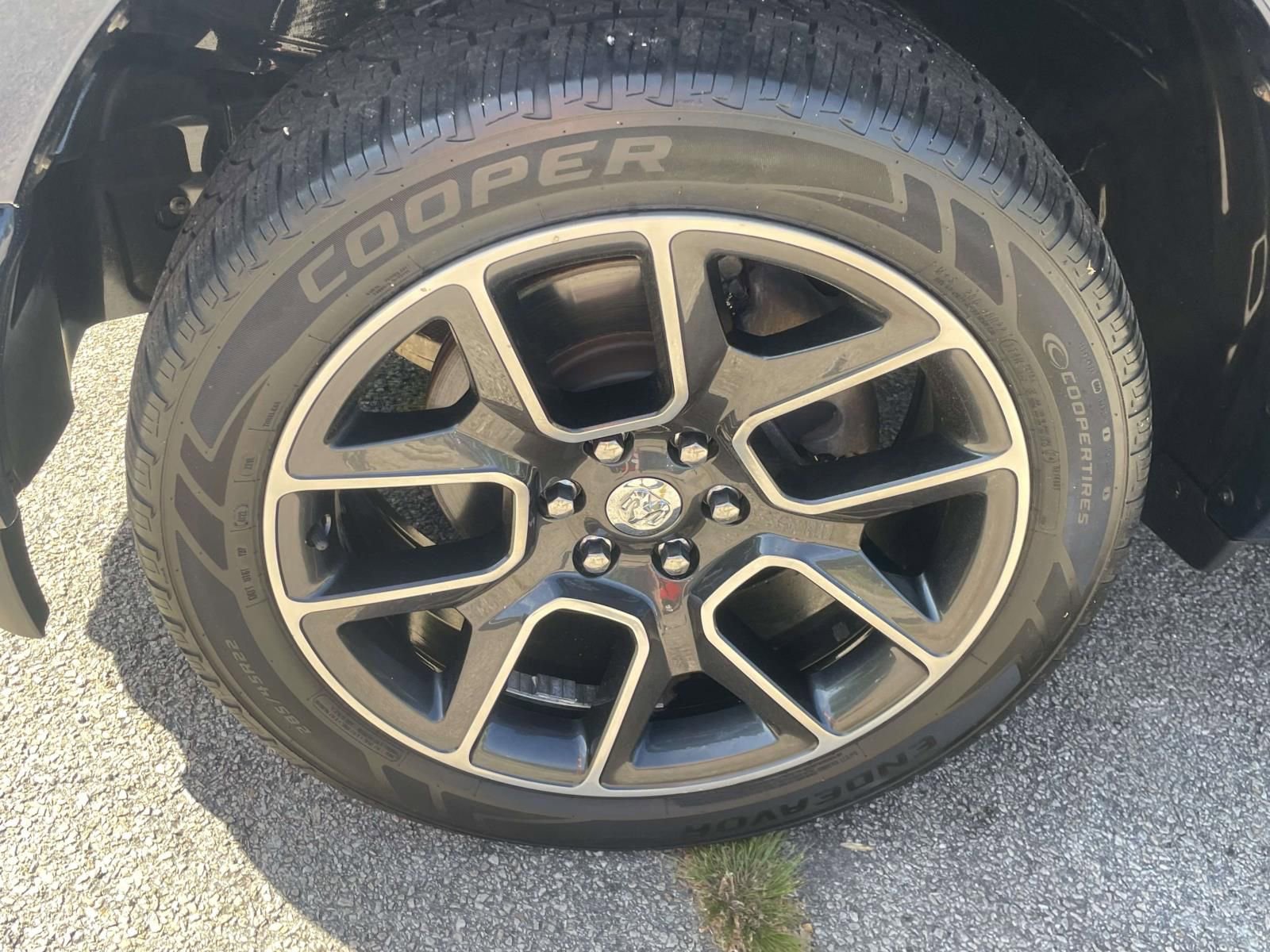 Used 2020 RAM 1500 Laramie image 12