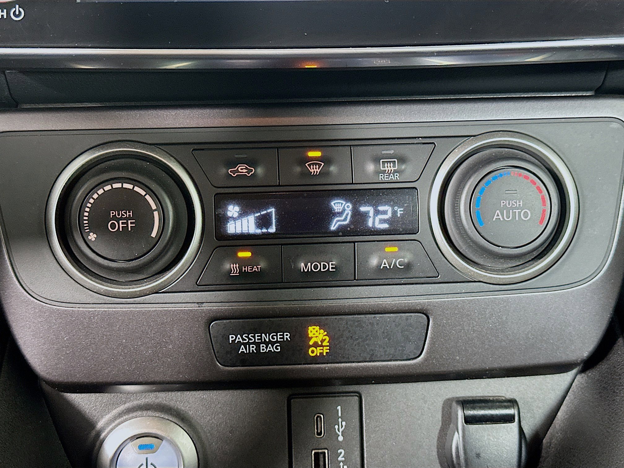 Used 2023 Nissan Leaf S image 23