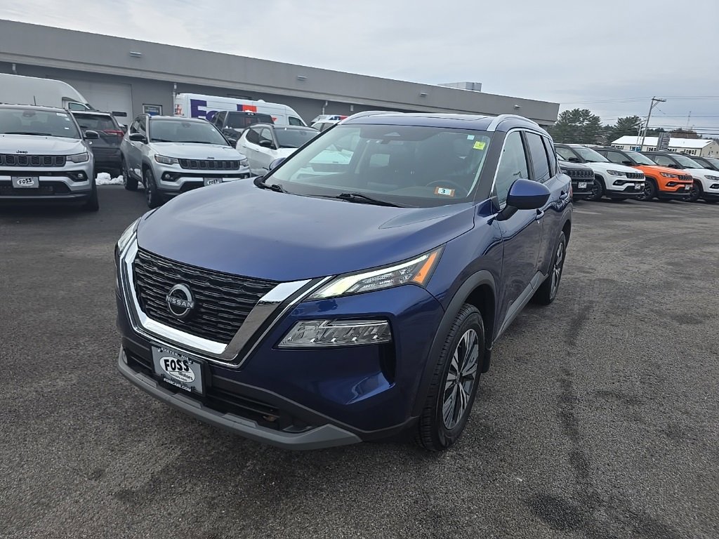 Used 2023 Nissan Rogue SV w/ SV Premium B Package image 3