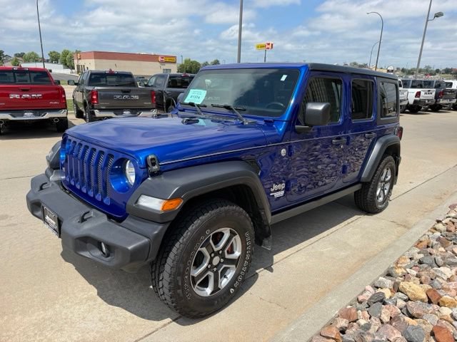 Used 2019 Jeep Wrangler Unlimited Sport S AWD/4WD image 3