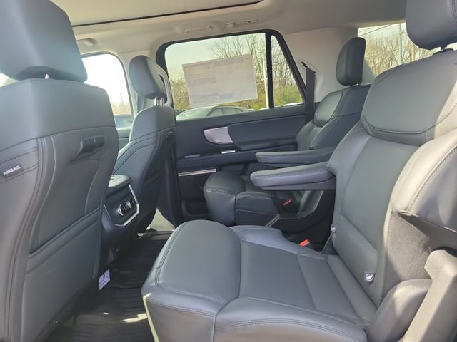 New 2026 Ford Expedition Max Active AWD/4WD image 14
