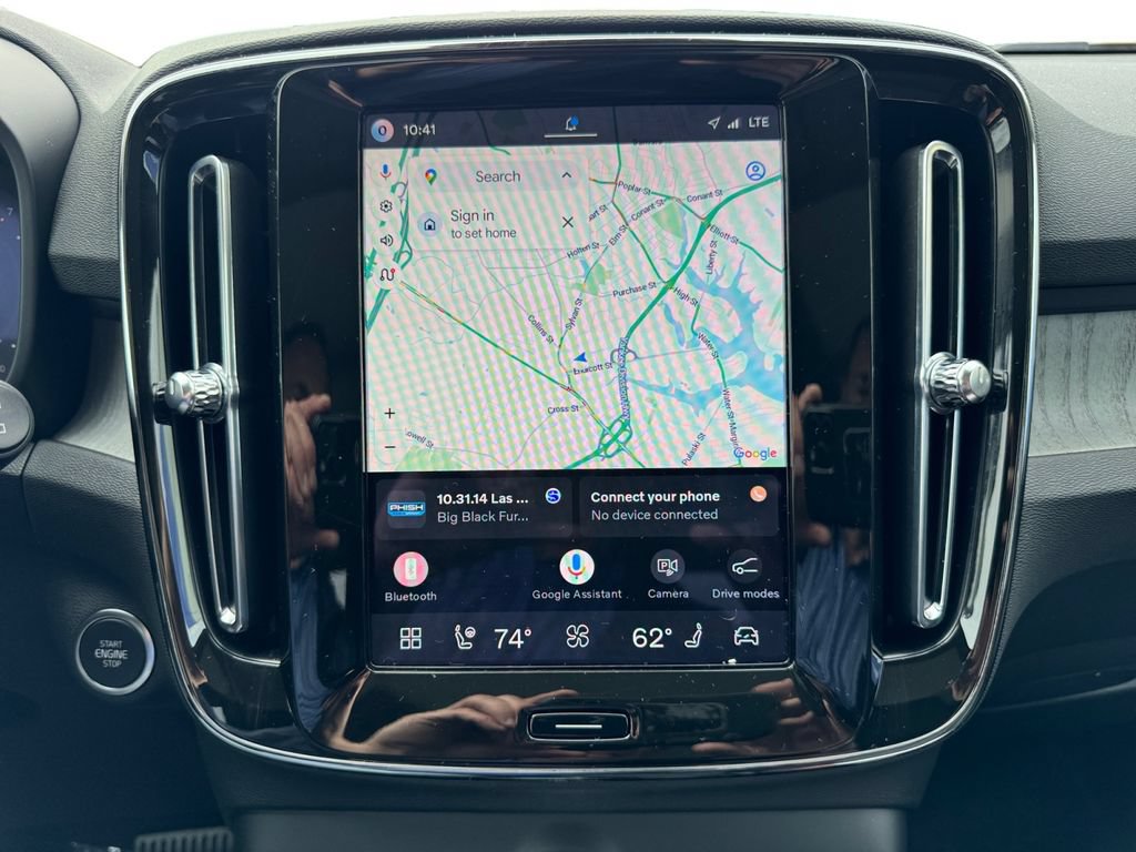 Certified 2026 Volvo XC40 B5 Plus AWD/4WD image 21