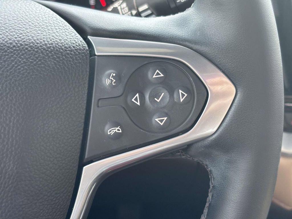 Used 2023 Chevrolet Traverse Premier FWD image 22