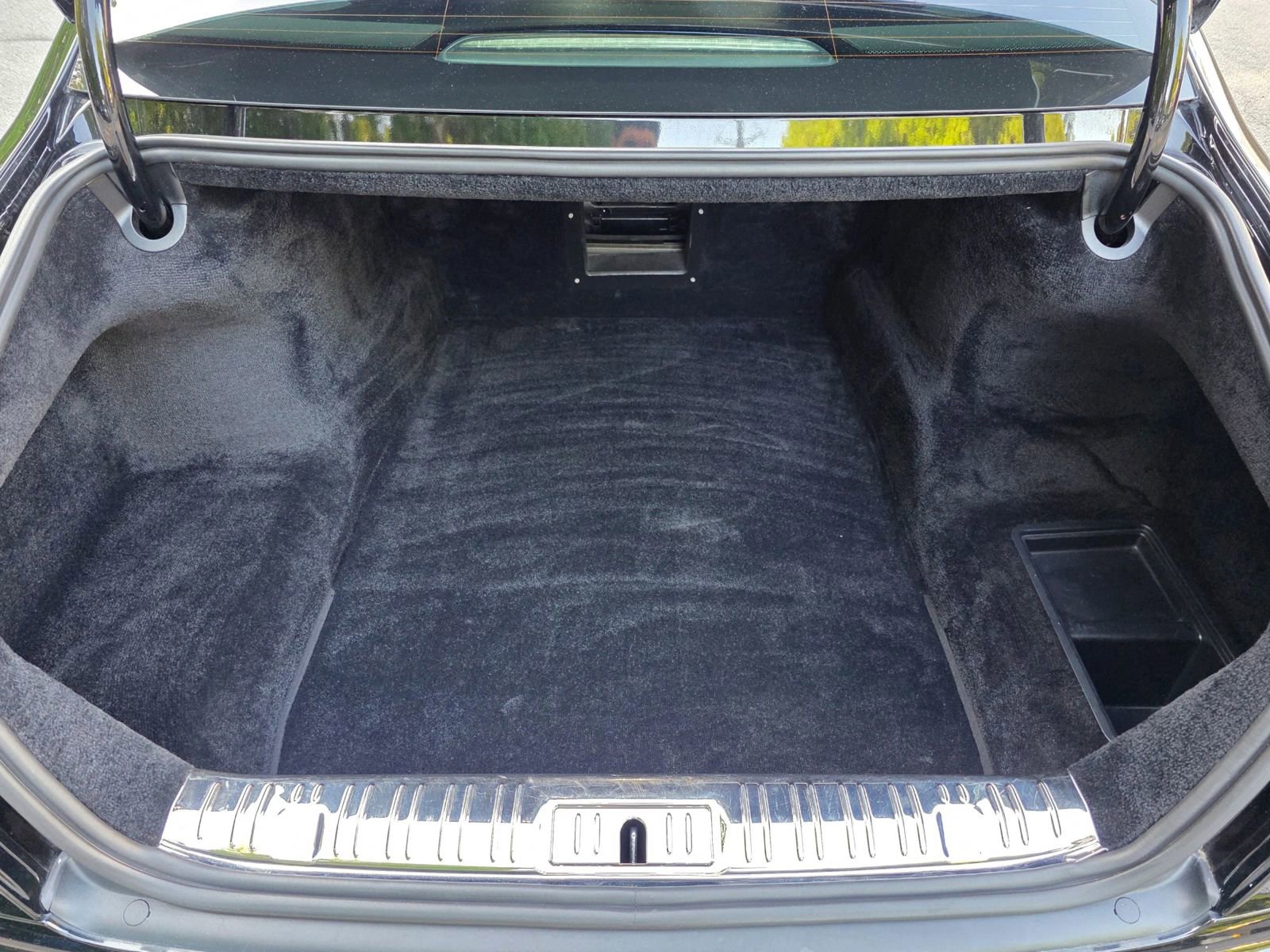 Used 2011 Rolls-Royce Ghost RWD image 31