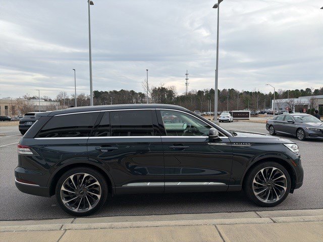 Used 2022 Lincoln Aviator Reserve w/ Equipment Group 201A image 6