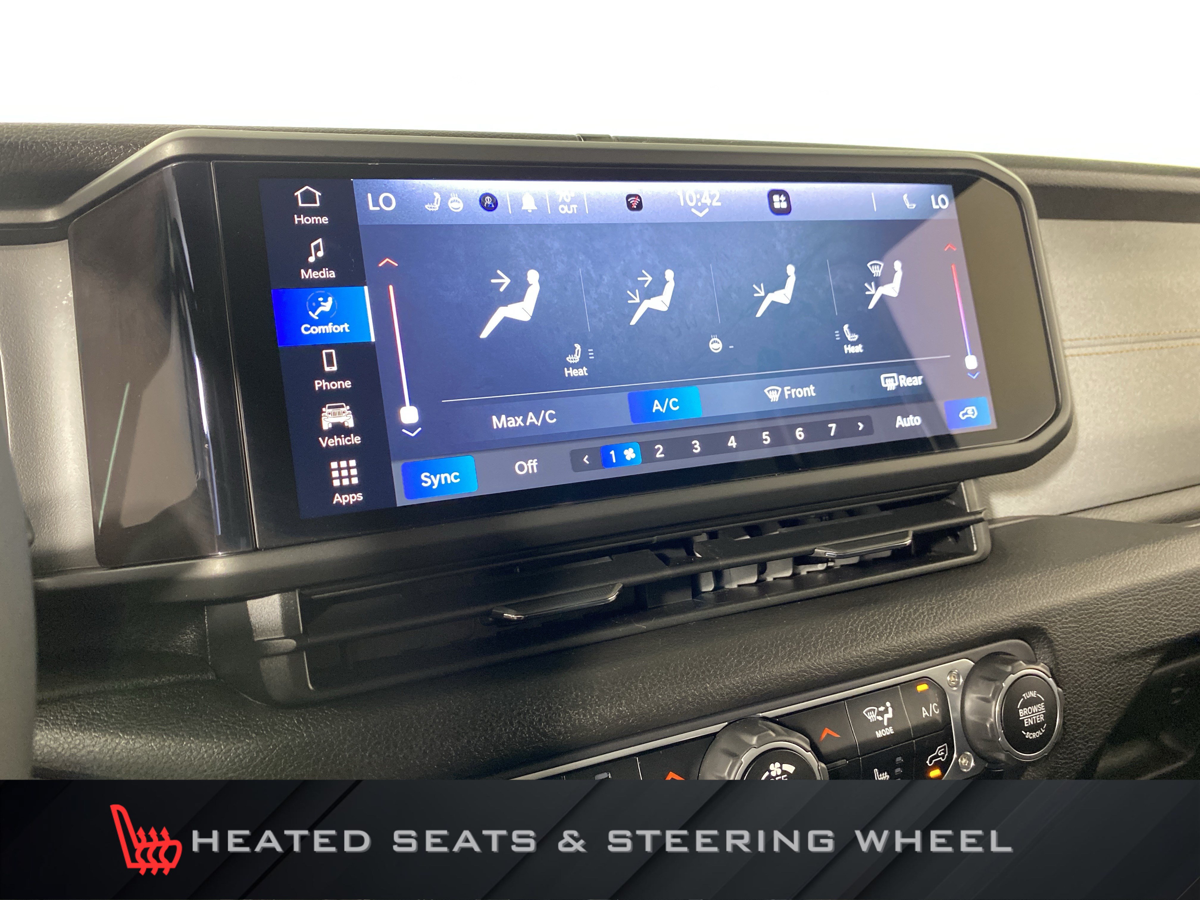 Used 2024 Jeep Wrangler Unlimited w/ Convenience Group AWD/4WD image 5