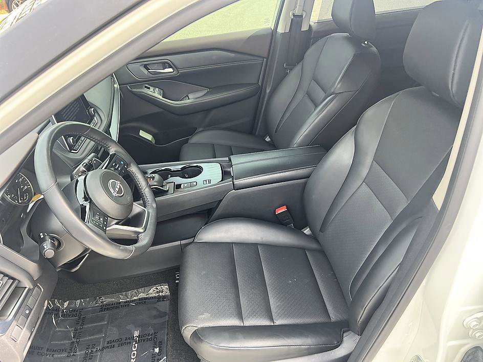 Certified 2023 Nissan Rogue SV w/ SV Premium B Package FWD image 13