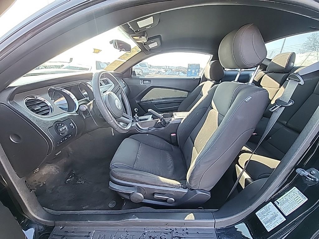 Used 2012 Ford Mustang GT image 13