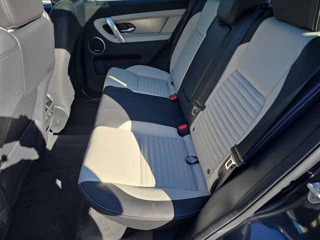 New 2026 Land Rover Discovery Sport Landmark AWD/4WD image 11