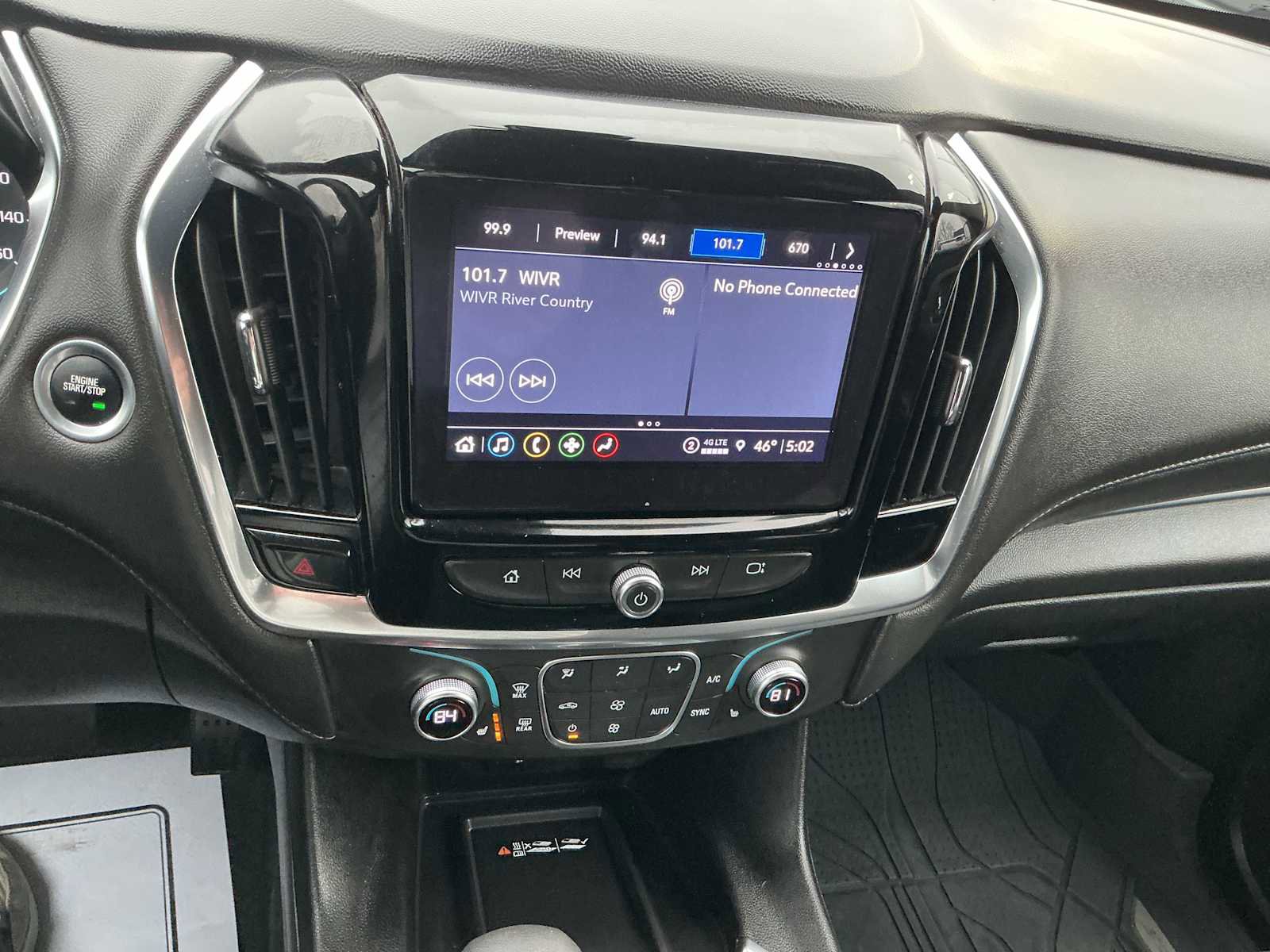 Used 2023 Chevrolet Traverse LT image 9