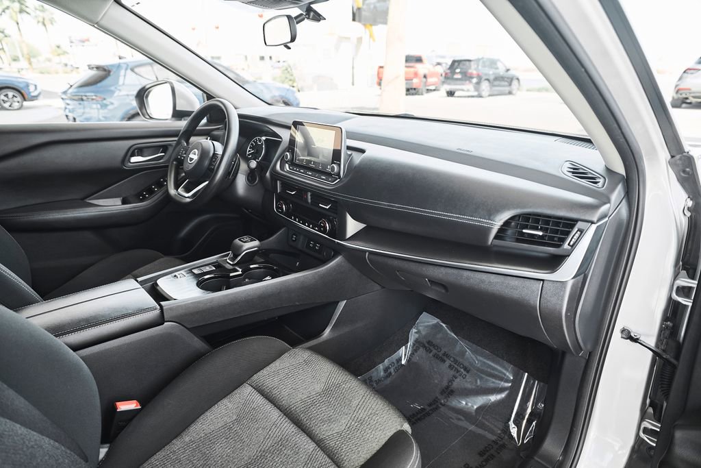 Used 2024 Nissan Rogue SV FWD image 22